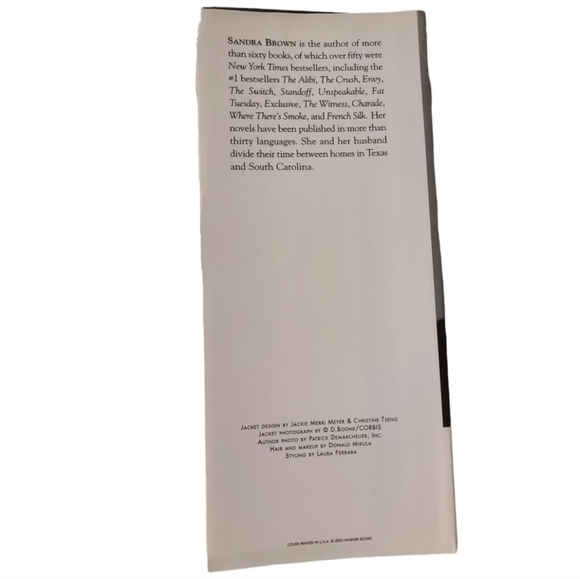 Sandra Brown Play Dirty & Best Kept Secrets Hardcover Books - Picture 6 of 6